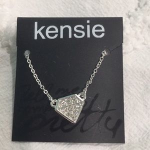NWT Kensie diamond shaped pendant